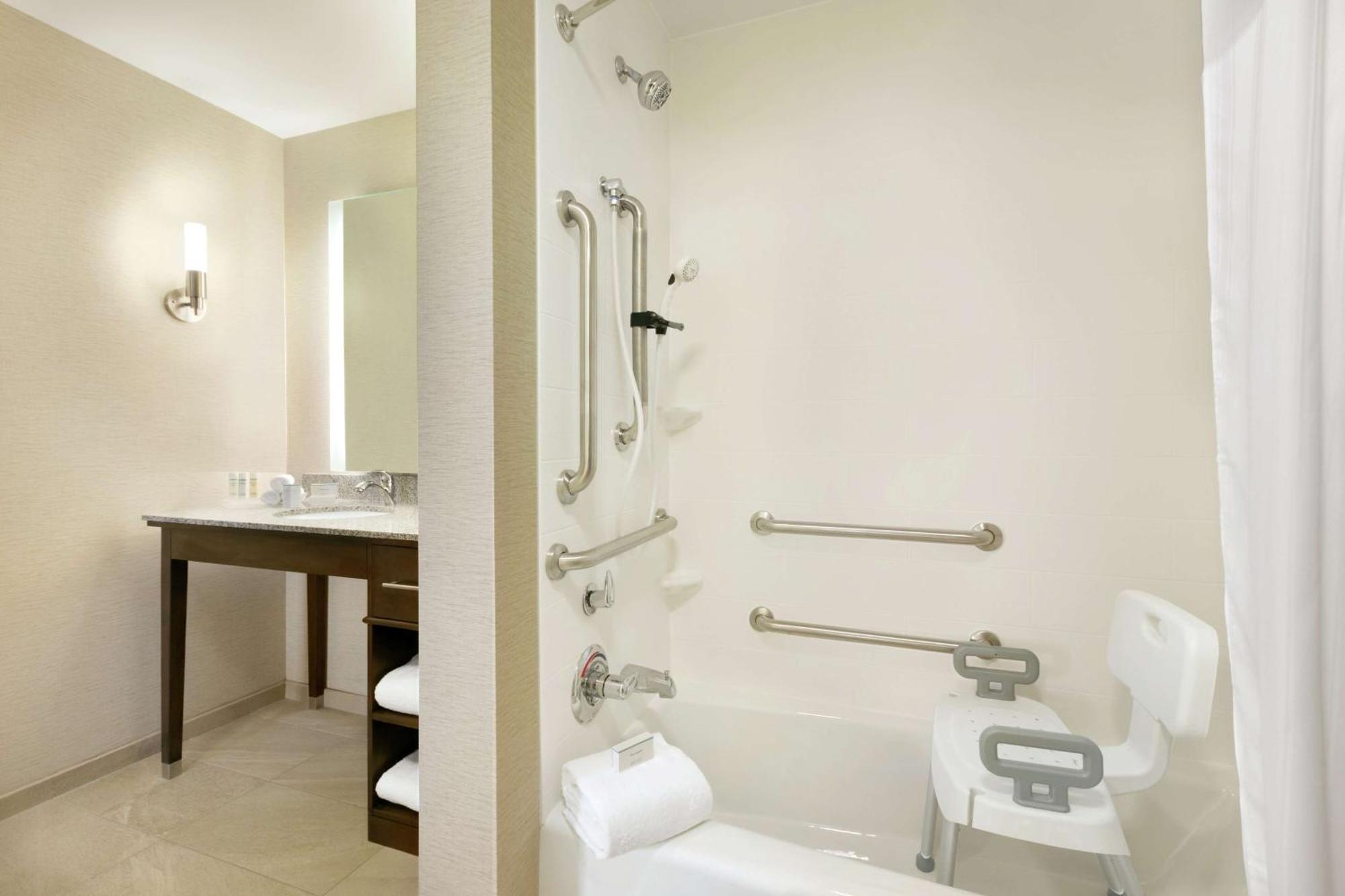 Homewood Suites By Hilton Hartford Manchester Exterior photo