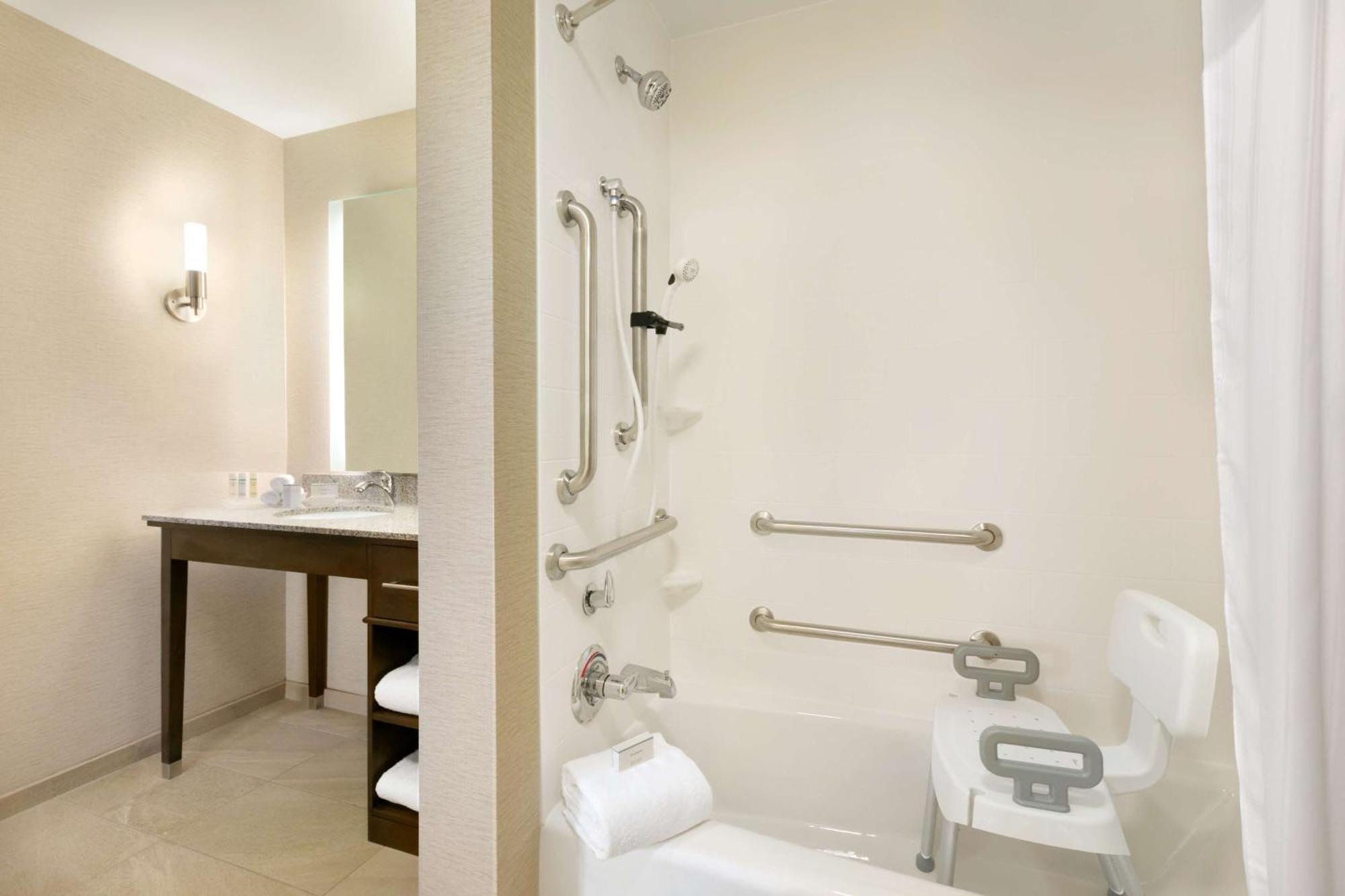 Homewood Suites By Hilton Hartford Manchester Exterior photo